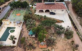 Casa de campo muy grande, con piscina y pistas